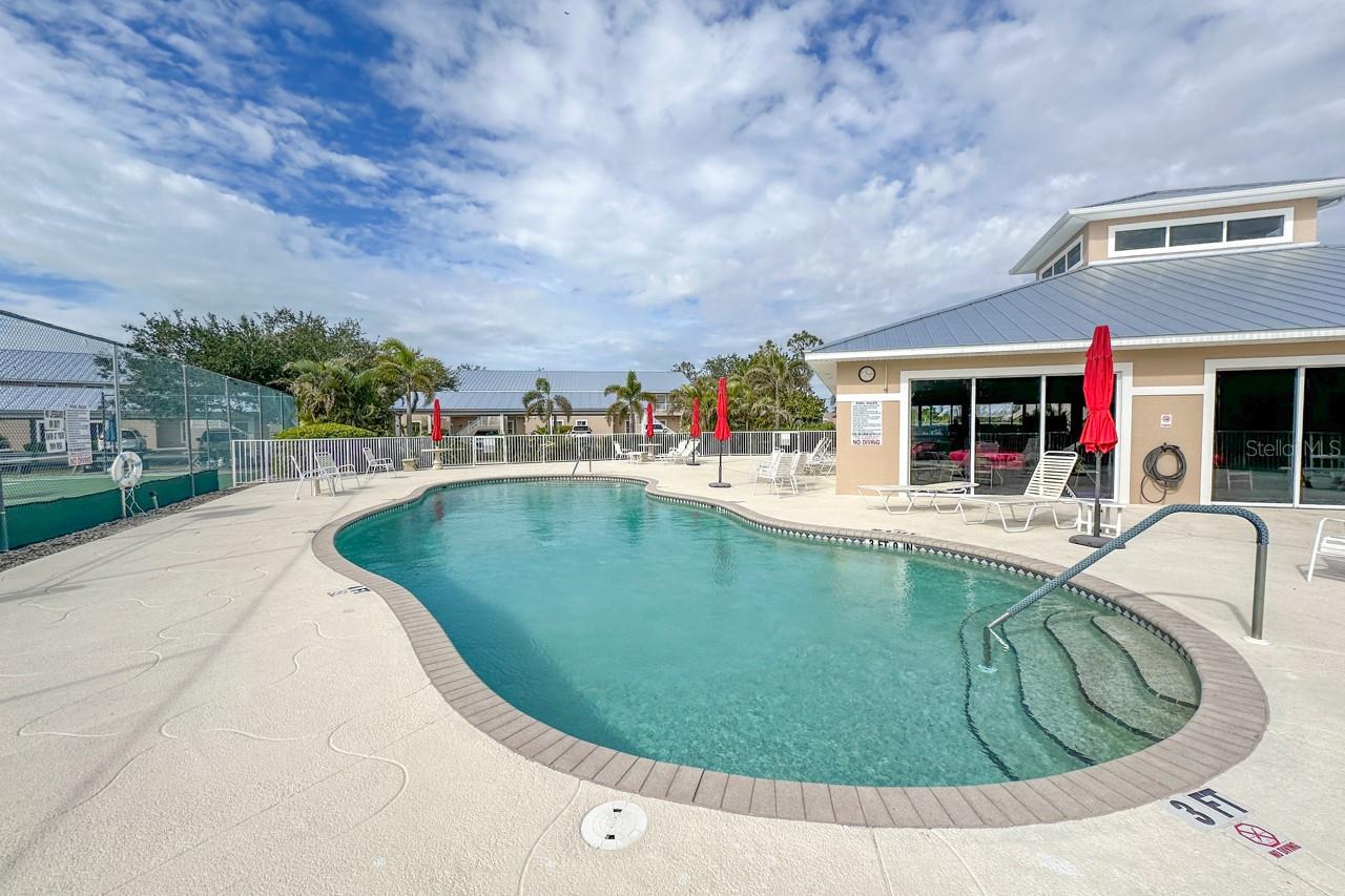 Image 6 of 47 For 9900 Fiddlers Green Circle 239
