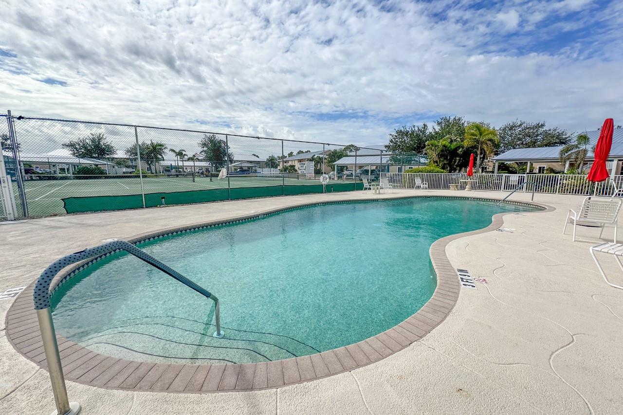 Image 7 of 47 For 9900 Fiddlers Green Circle 239