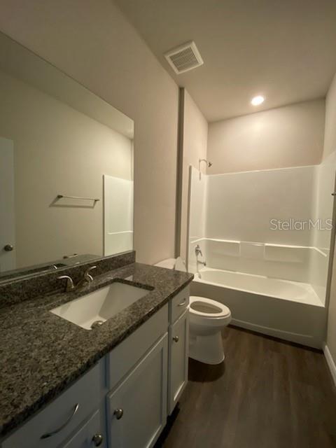 Image 6 of 13 For 23204 Frederick Avenue
