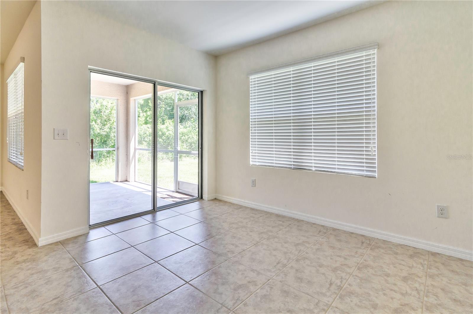 Image 14 of 41 For 14343 Overlook Avenue
