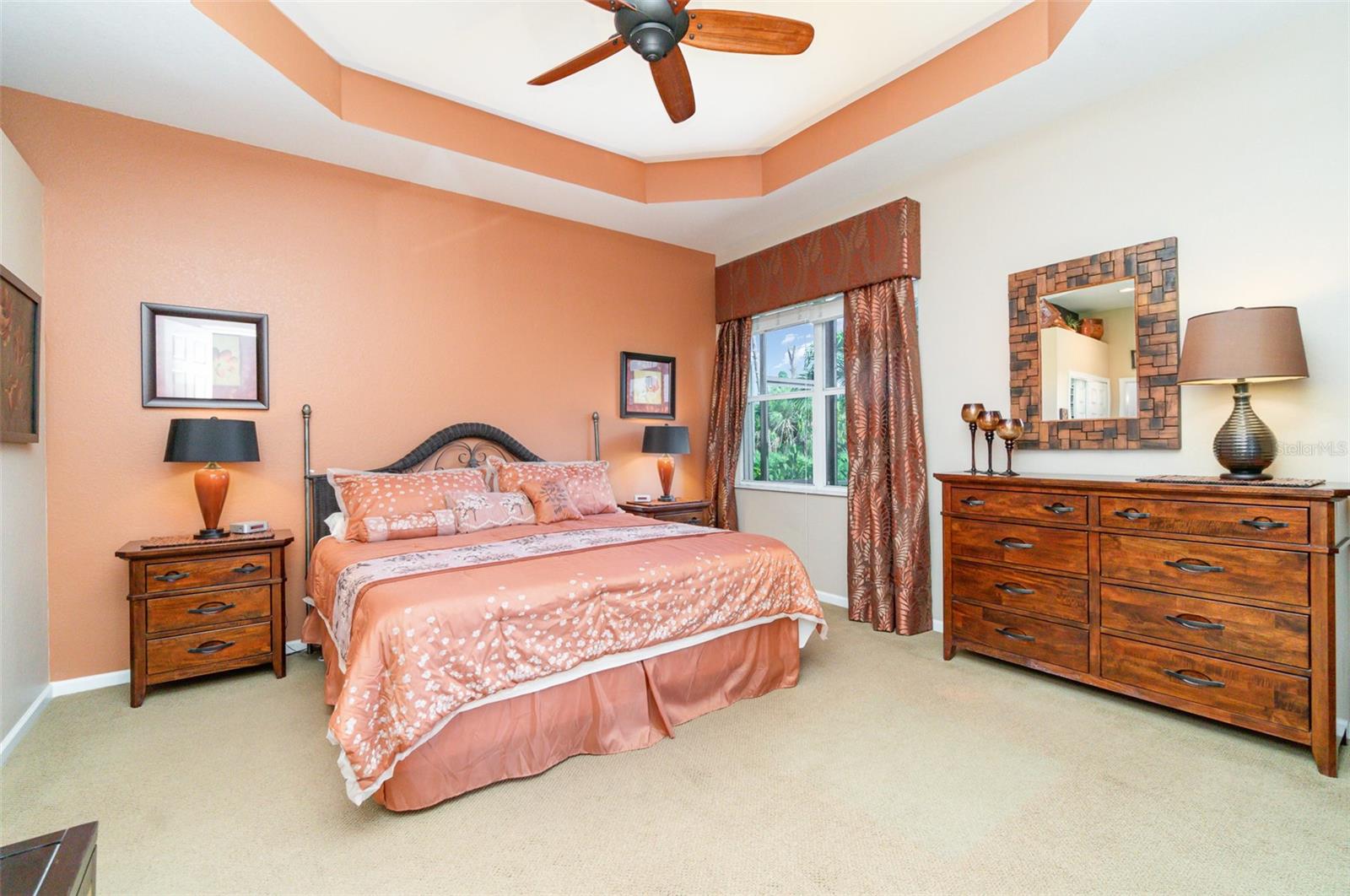 Image 14 of 62 For 13376 Golf Pointe Drive