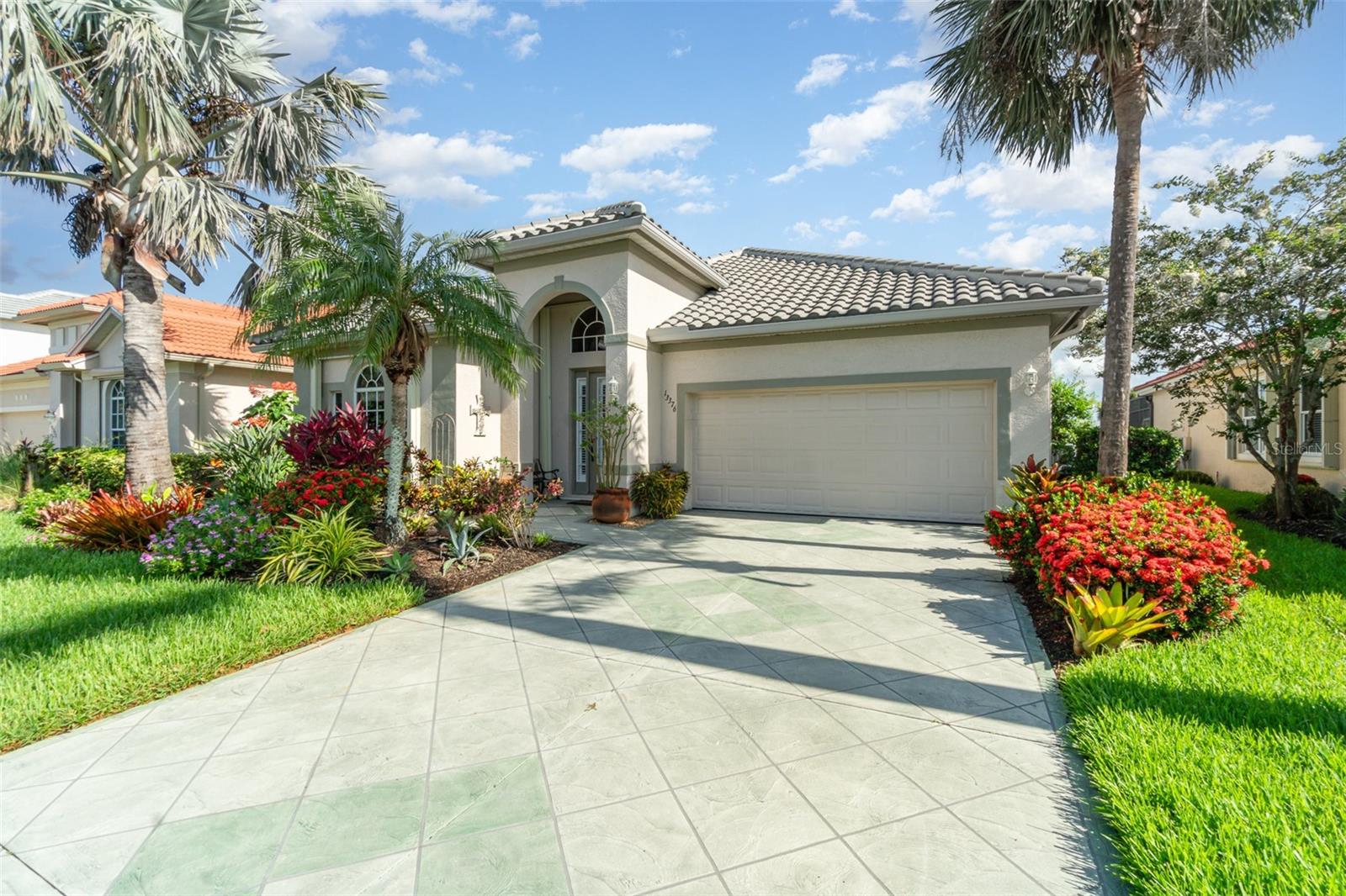 Image 2 of 62 For 13376 Golf Pointe Drive