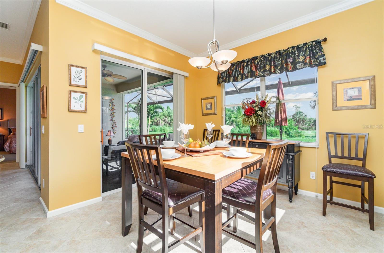 Image 8 of 62 For 13376 Golf Pointe Drive