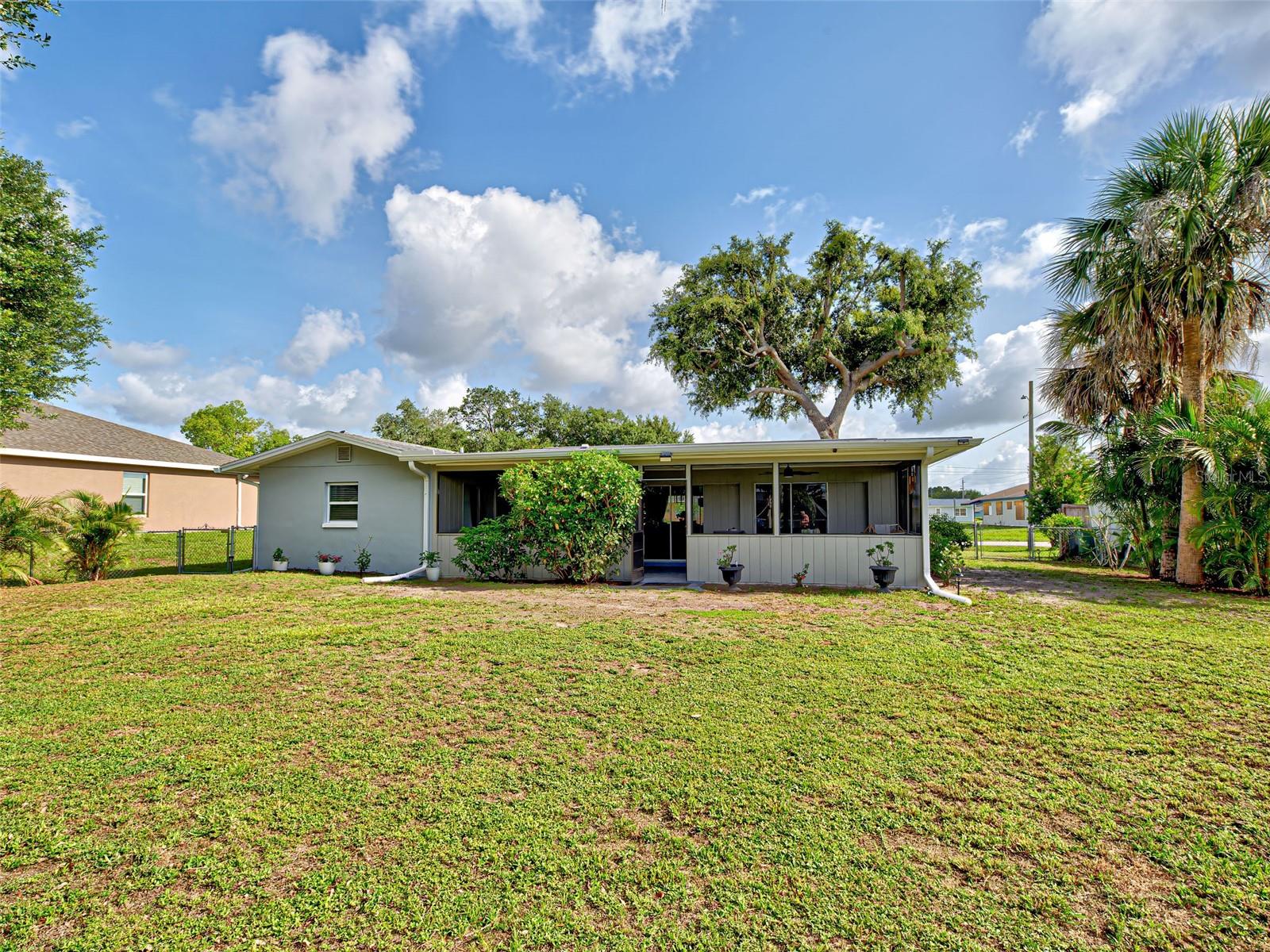 Image 40 of 45 For 21519 Fairway Ave