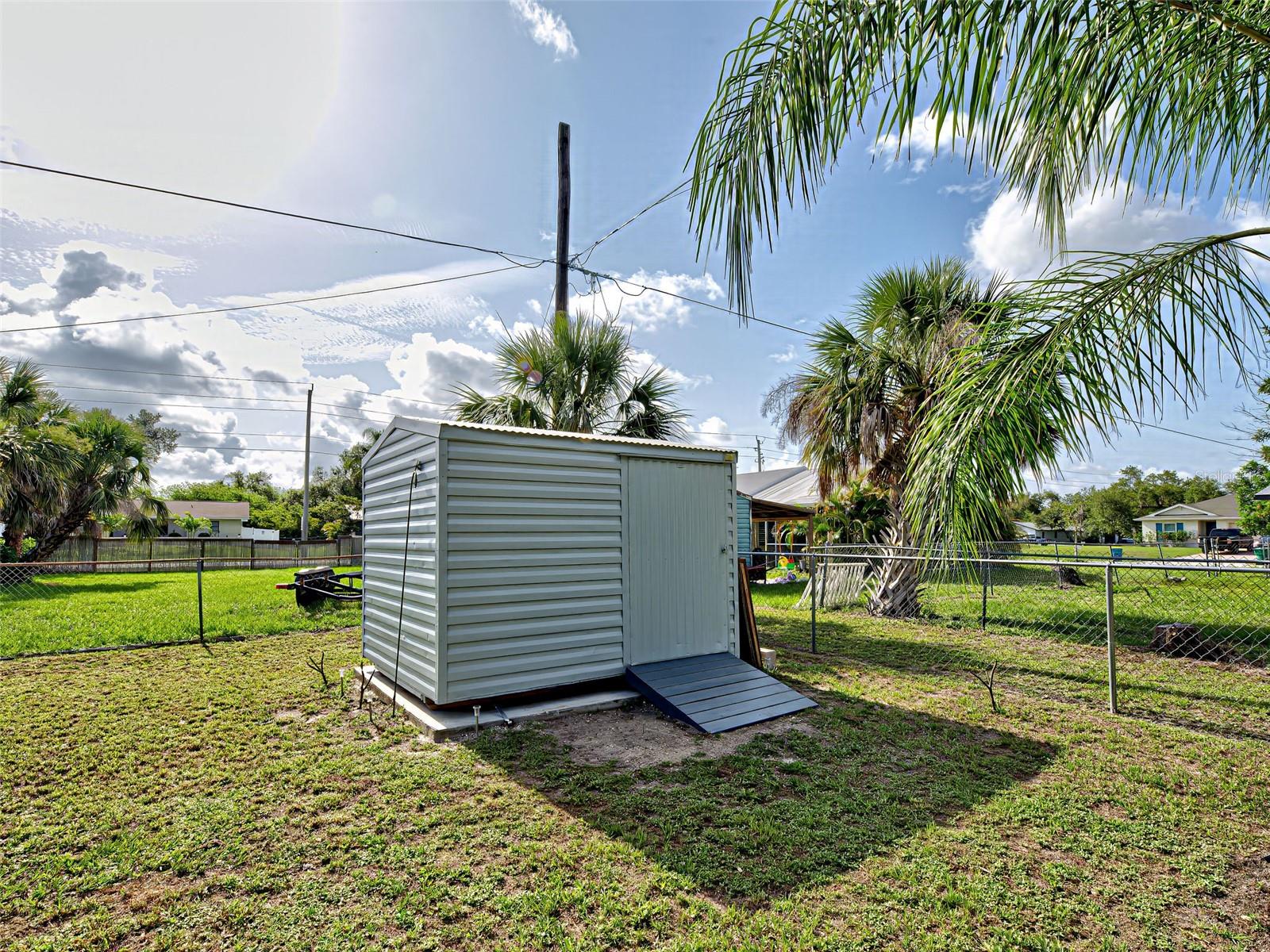 Image 41 of 45 For 21519 Fairway Ave
