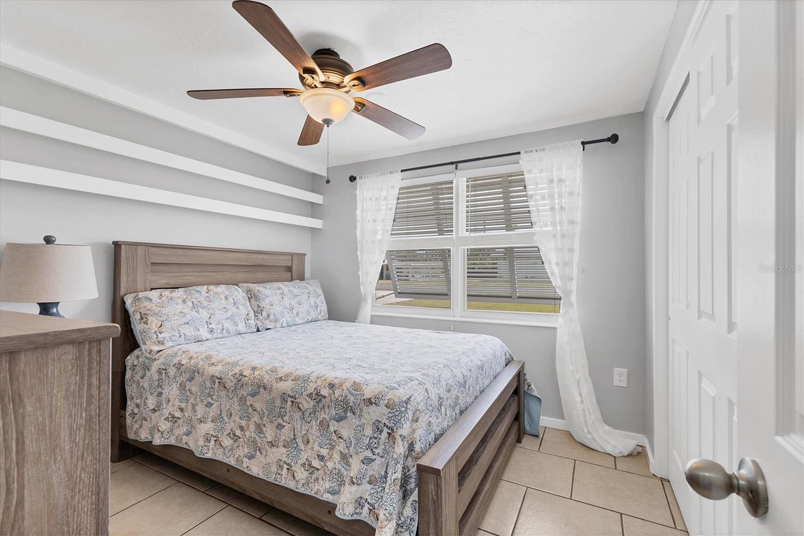 Image 18 of 37 For 832 4th Street