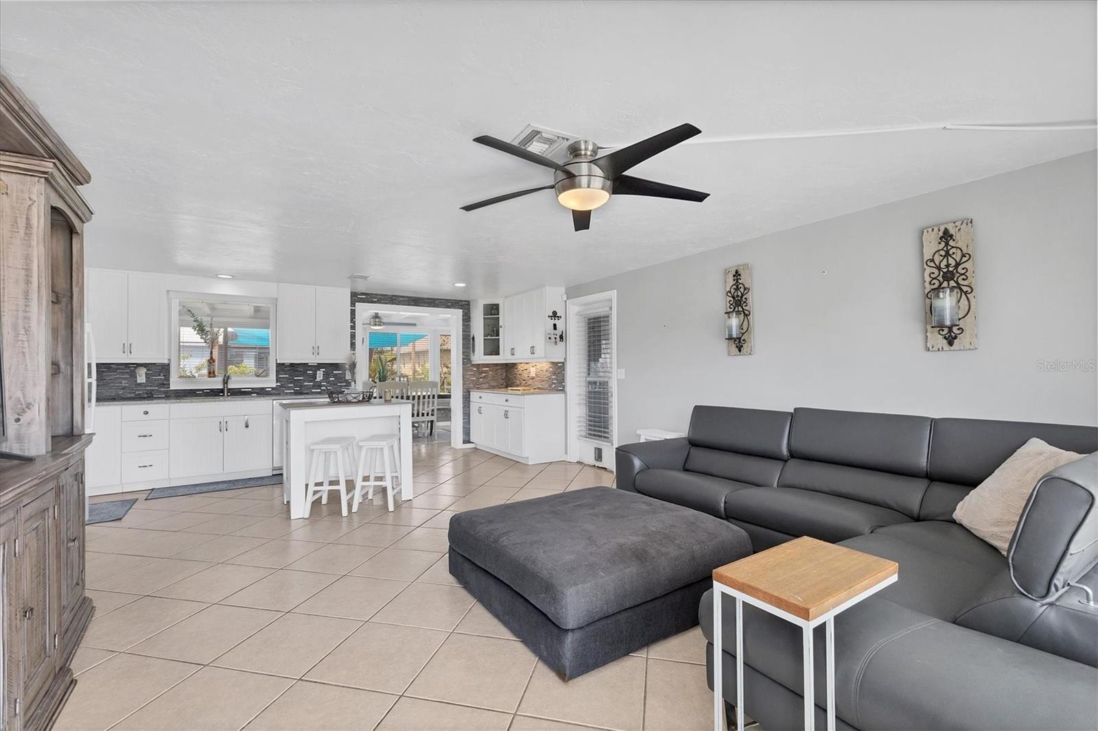 Image 9 of 37 For 832 4th Street
