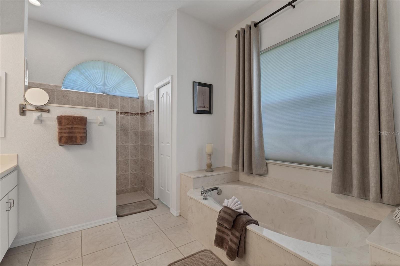 Image 16 of 49 For 1002 Rotonda Circle