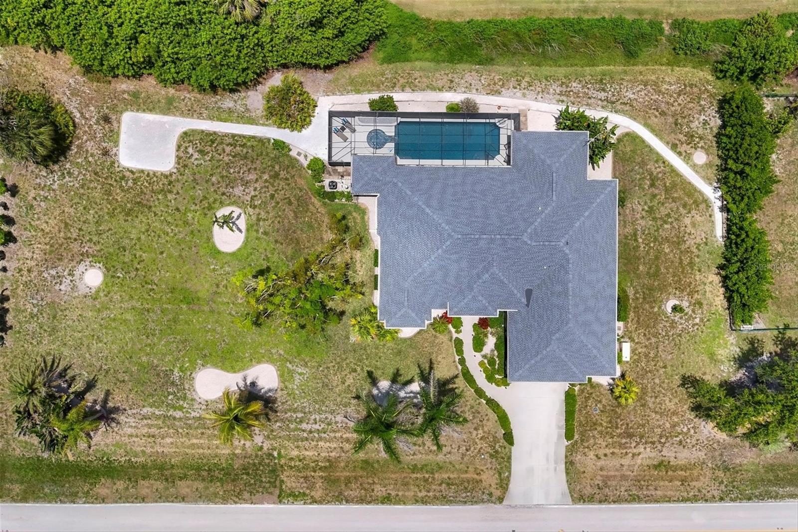 Image 4 of 49 For 1002 Rotonda Circle