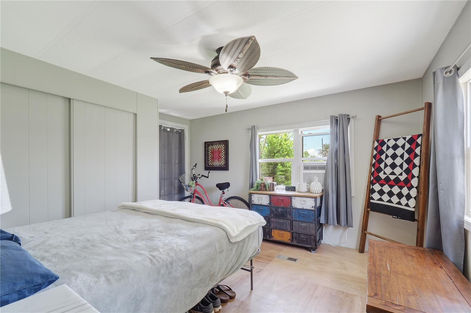 Image 23 of 31 For 8224 Pinetree Lane