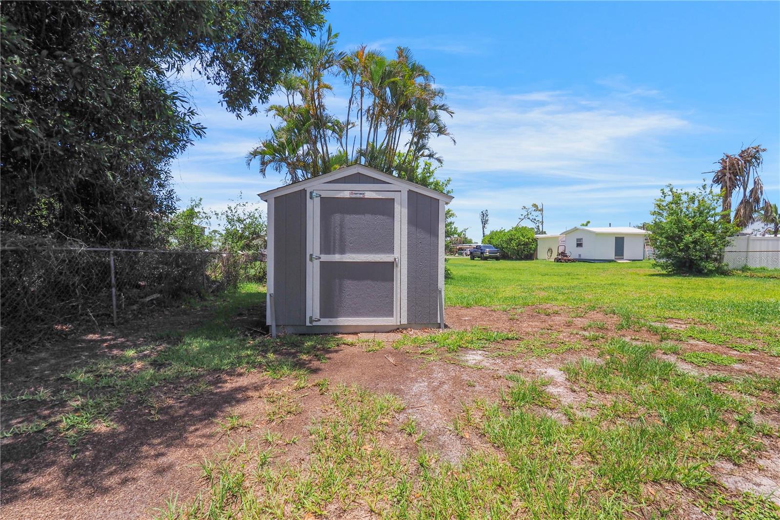 Image 28 of 31 For 8224 Pinetree Lane