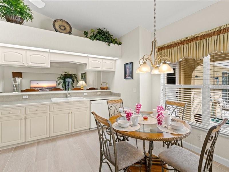 Image 19 of 72 For 23 Pine Valley Court