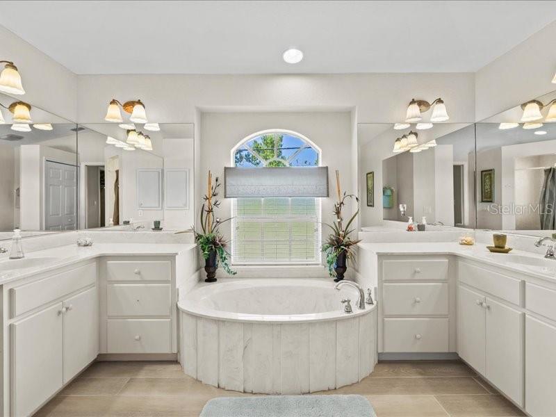 Image 31 of 72 For 23 Pine Valley Court