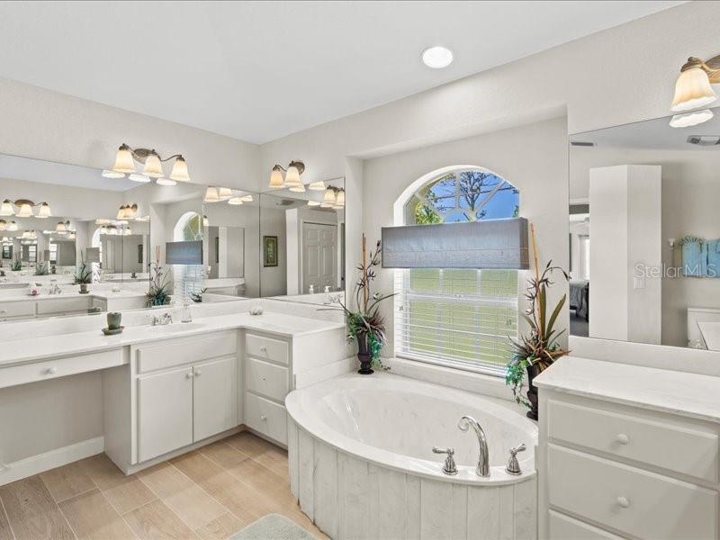 Image 32 of 72 For 23 Pine Valley Court