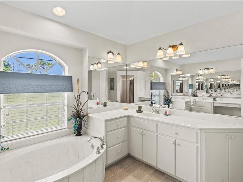 Image 33 of 72 For 23 Pine Valley Court