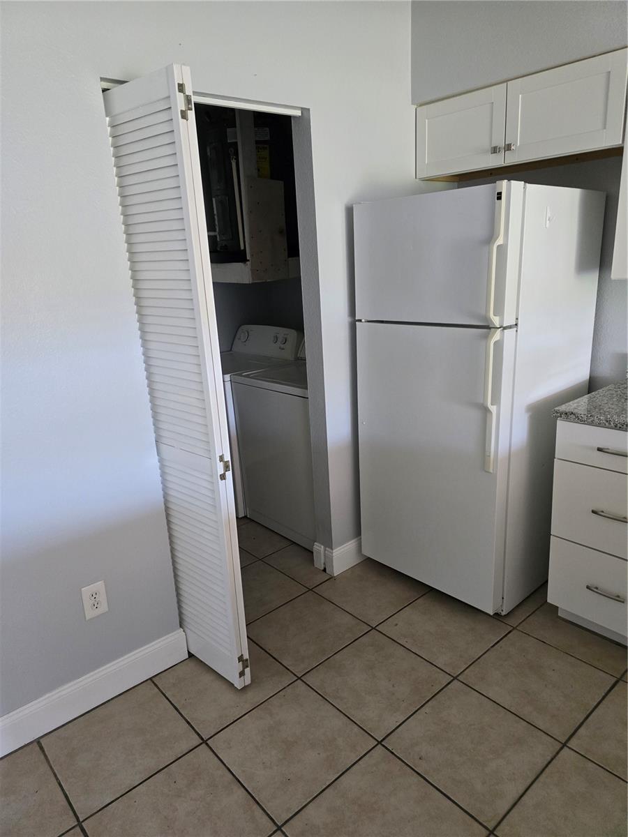Image 5 of 6 For 214 Boundary Boulevard B