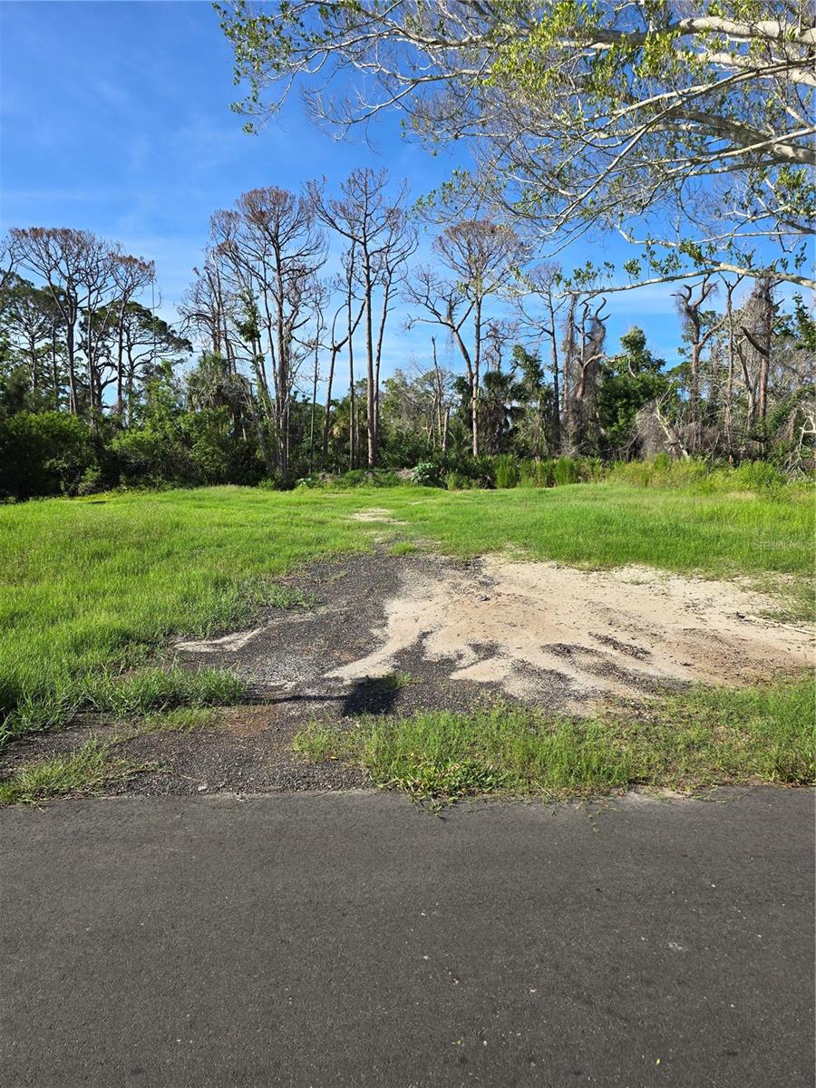 Image 2 of 11 For 160 Crestview Drive B17