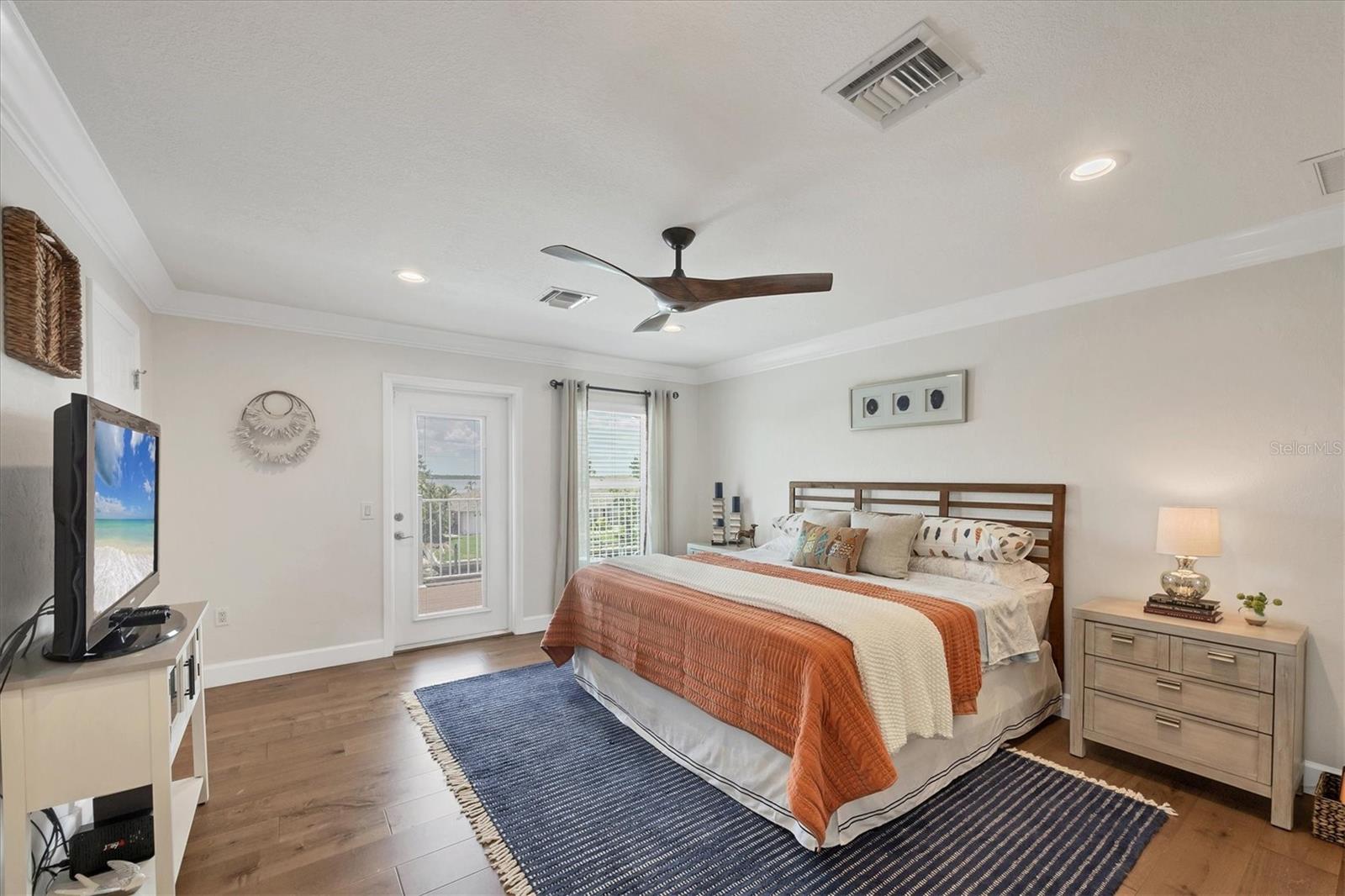 Image 36 of 75 For 12438 Prather Avenue