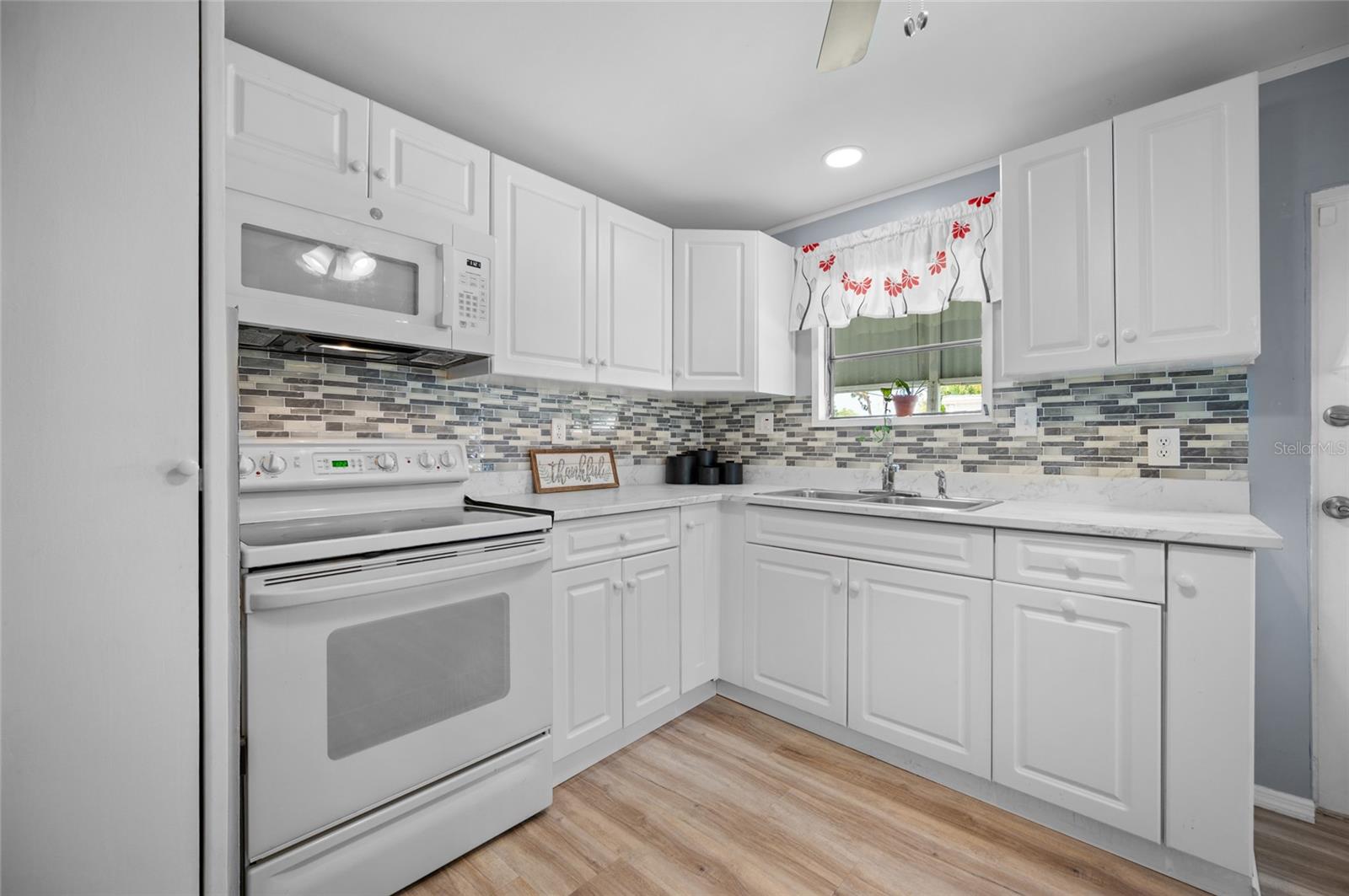 Image 9 of 35 For 1800 Englewood Road 123