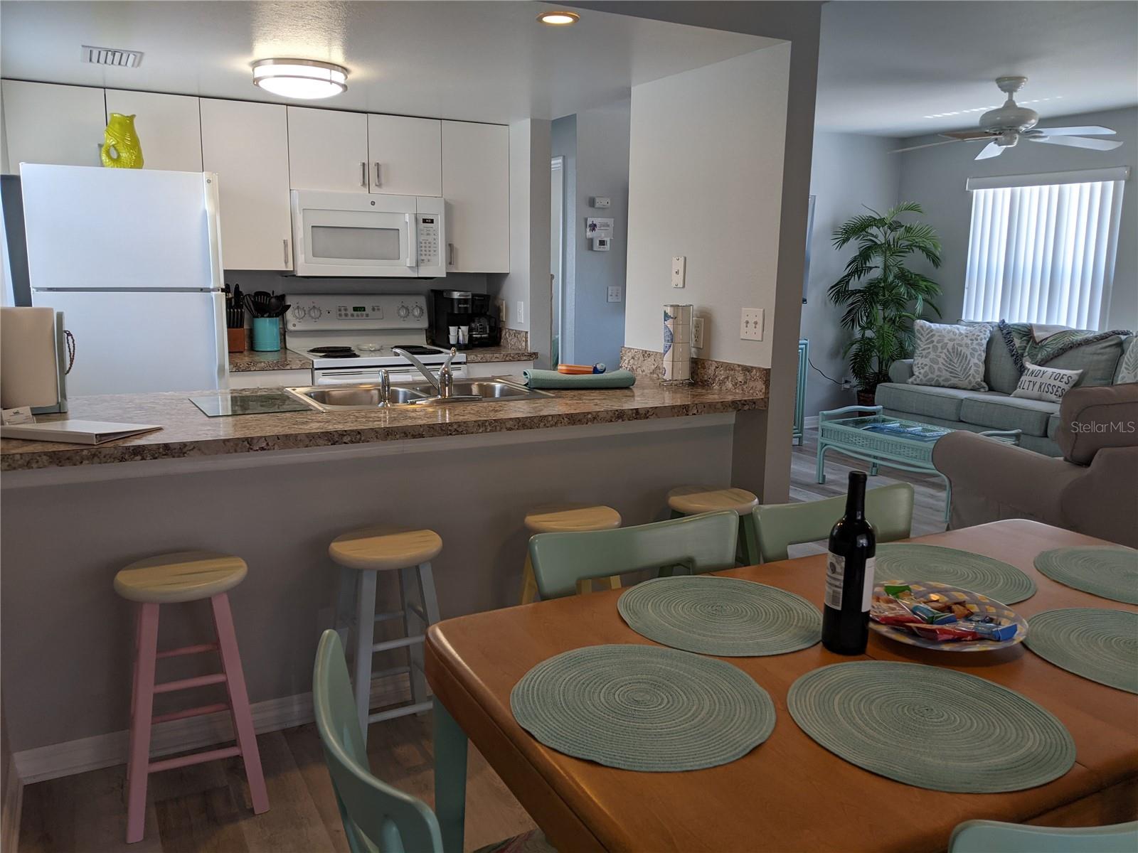 Image 14 of 56 For 2373 Beach Road 1c