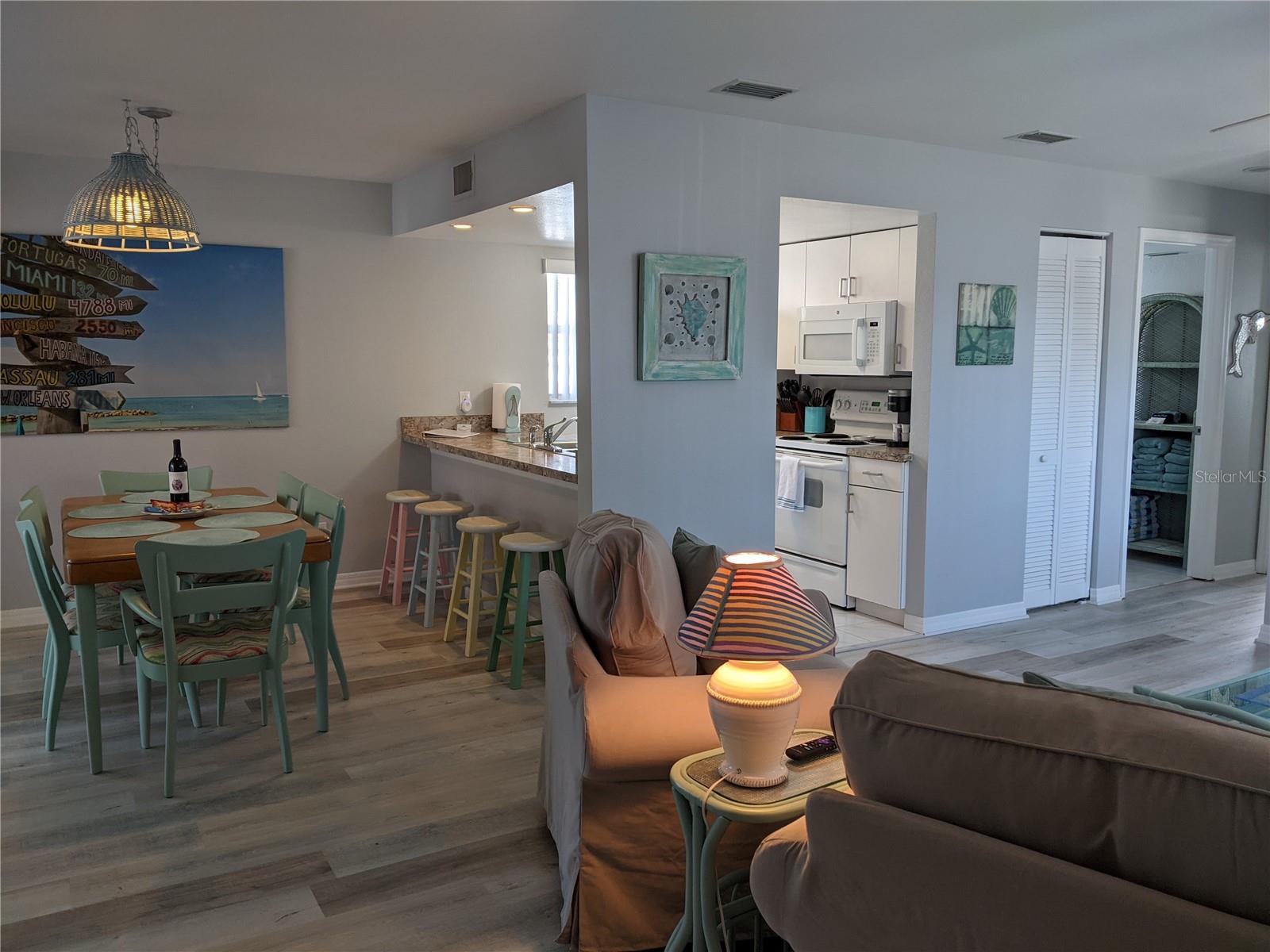 Image 21 of 56 For 2373 Beach Road 1c