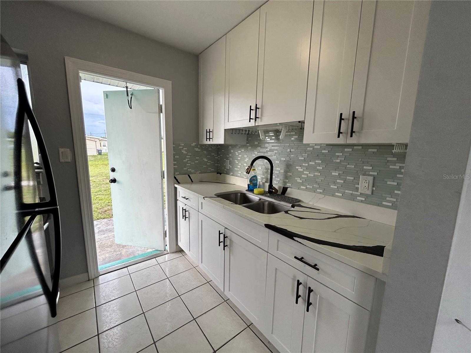 Image 11 of 18 For 8630 Aero Avenue