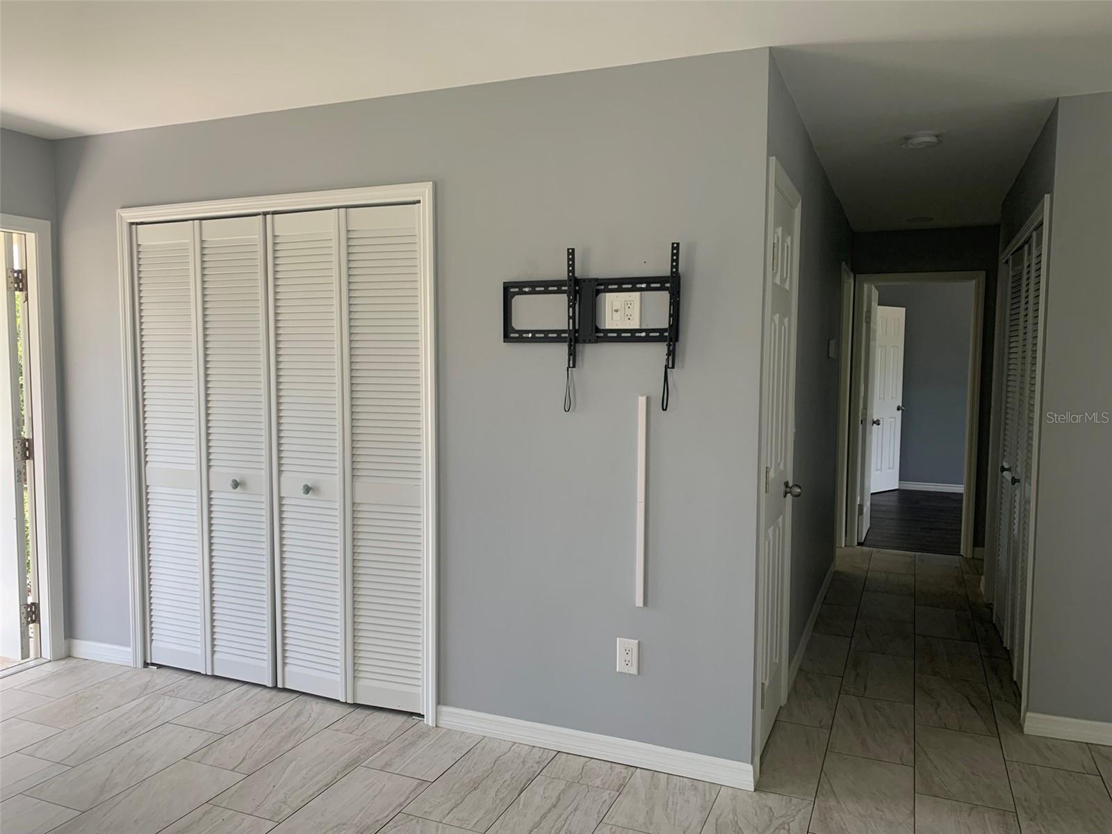 Image 6 of 29 For 9500 Attica Circle