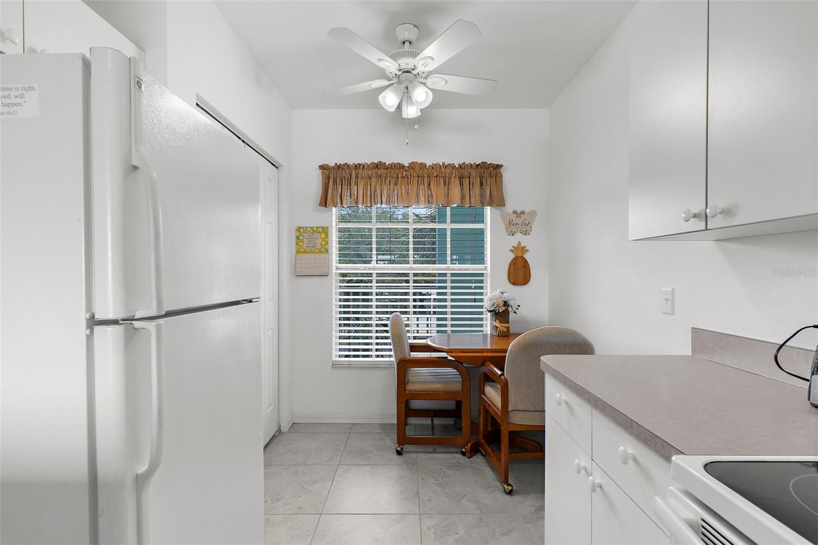 Image 11 of 27 For 19375 Water Oak Drive 203