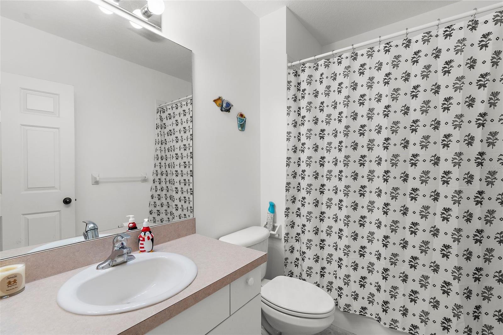 Image 14 of 27 For 19375 Water Oak Drive 203