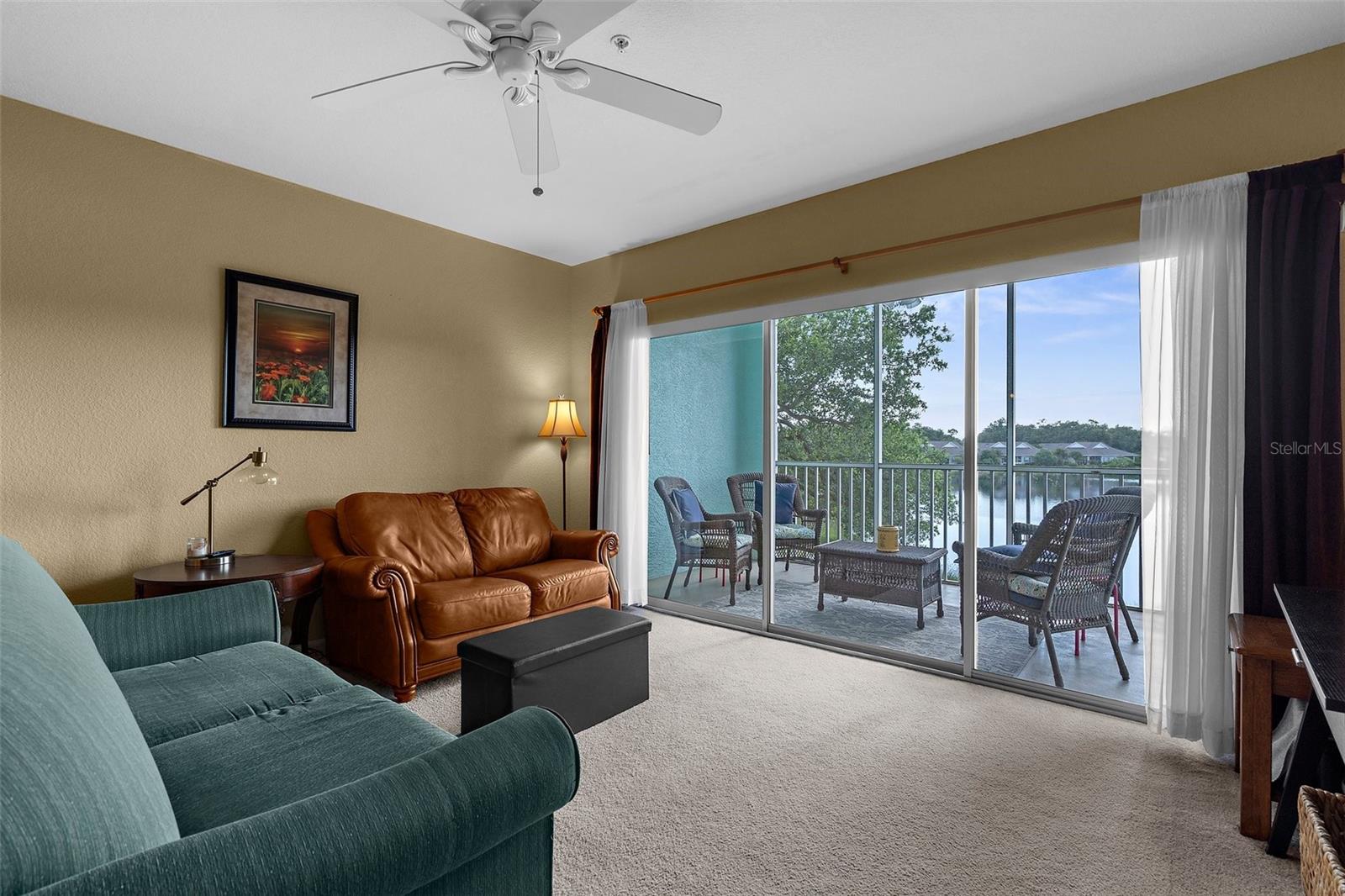 Image 4 of 27 For 19375 Water Oak Drive 203