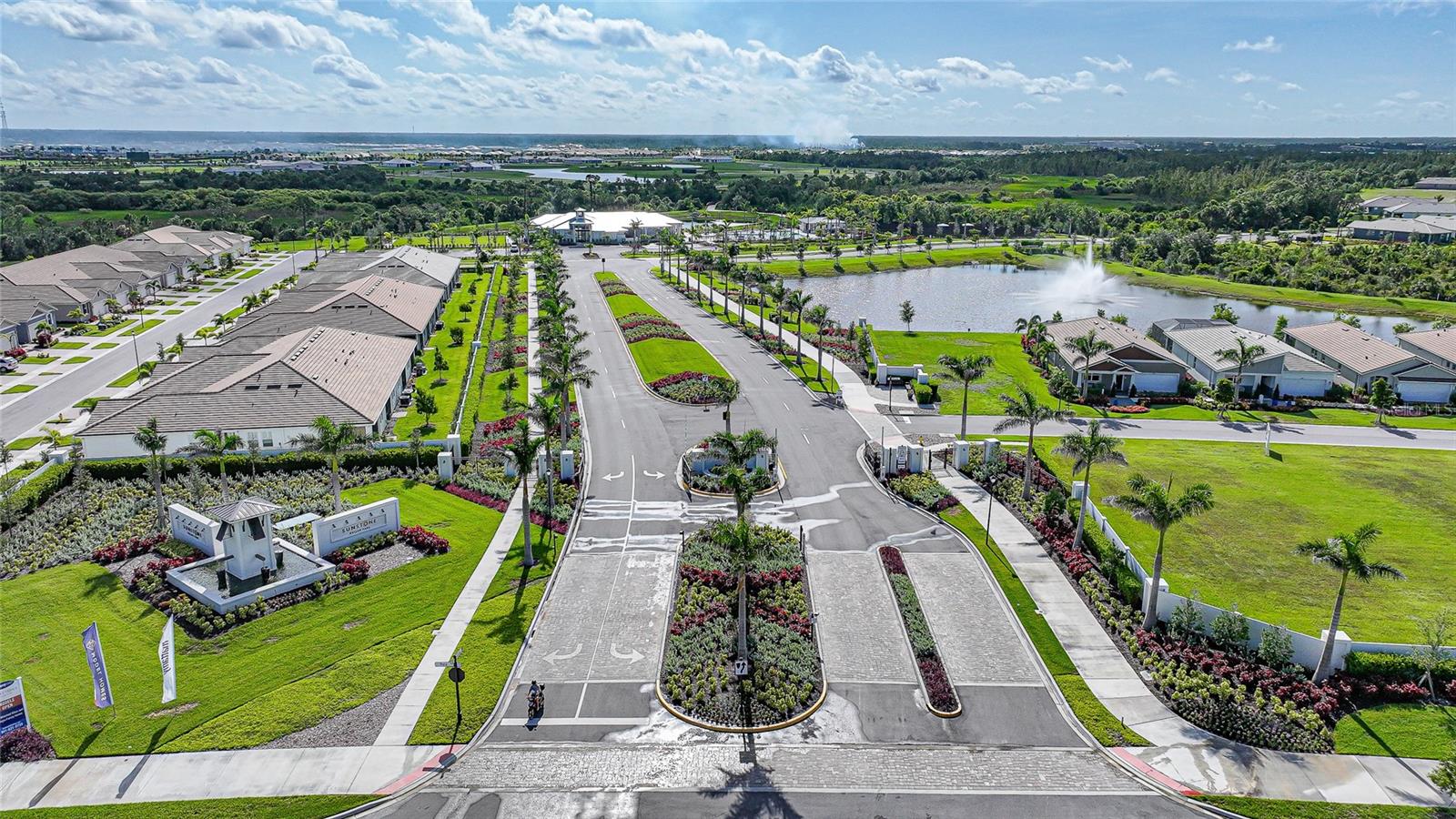 Image 35 of 53 For 17921 Grand Prosperity Drive