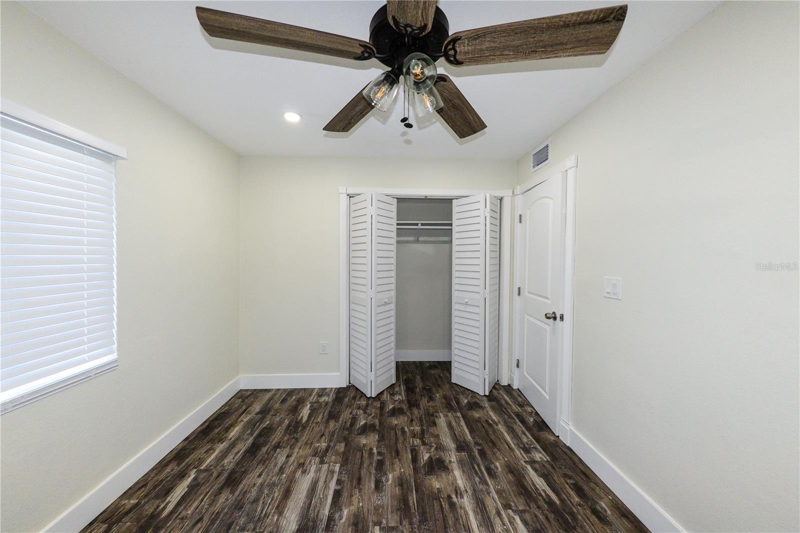 Image 19 of 31 For 700 Floral Lane