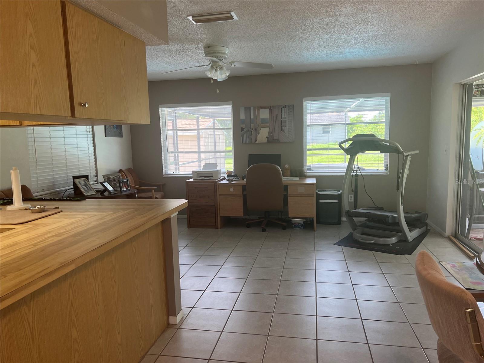 Image 12 of 53 For 11029 Vanessa Avenue
