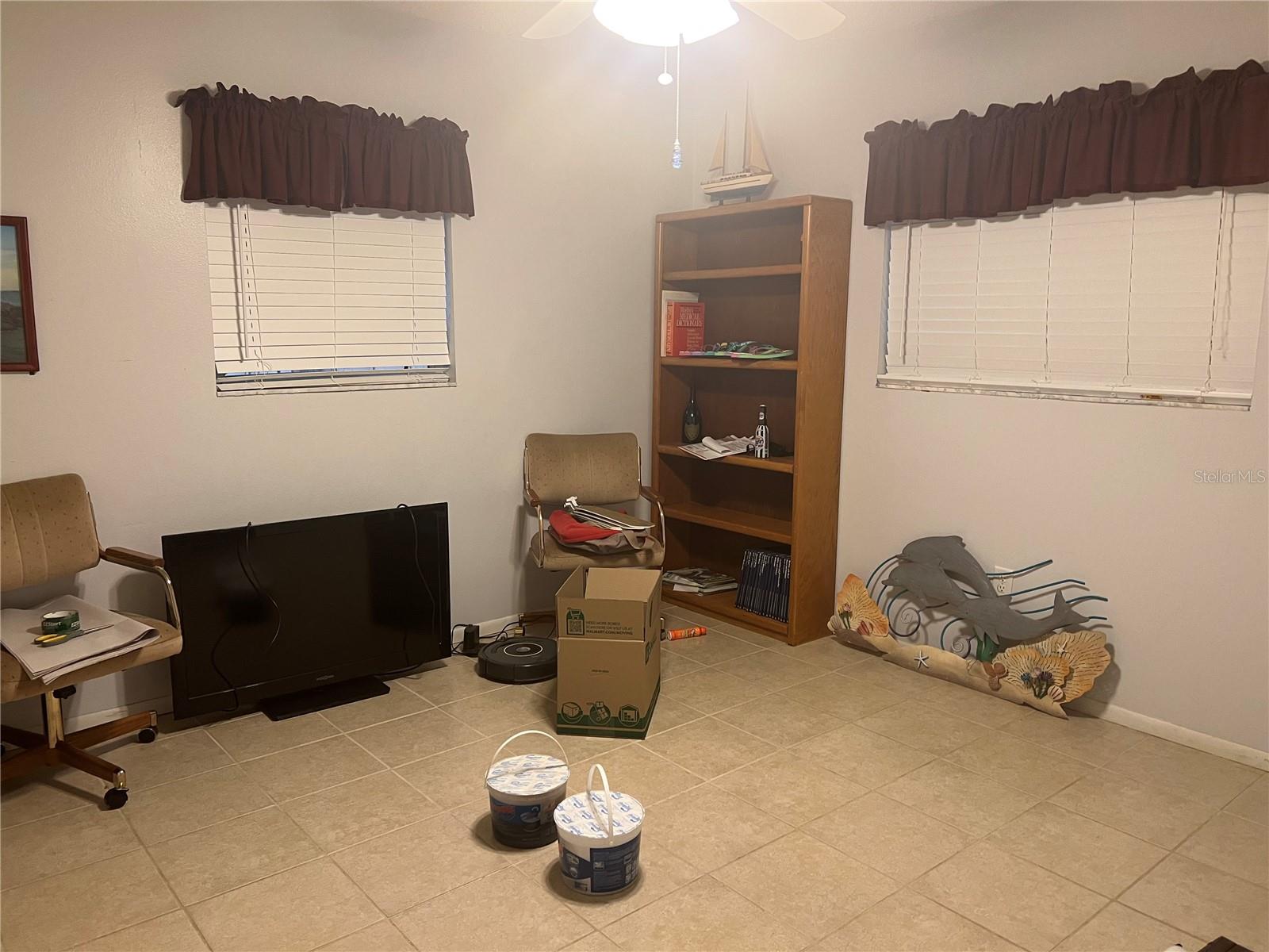 Image 18 of 53 For 11029 Vanessa Avenue
