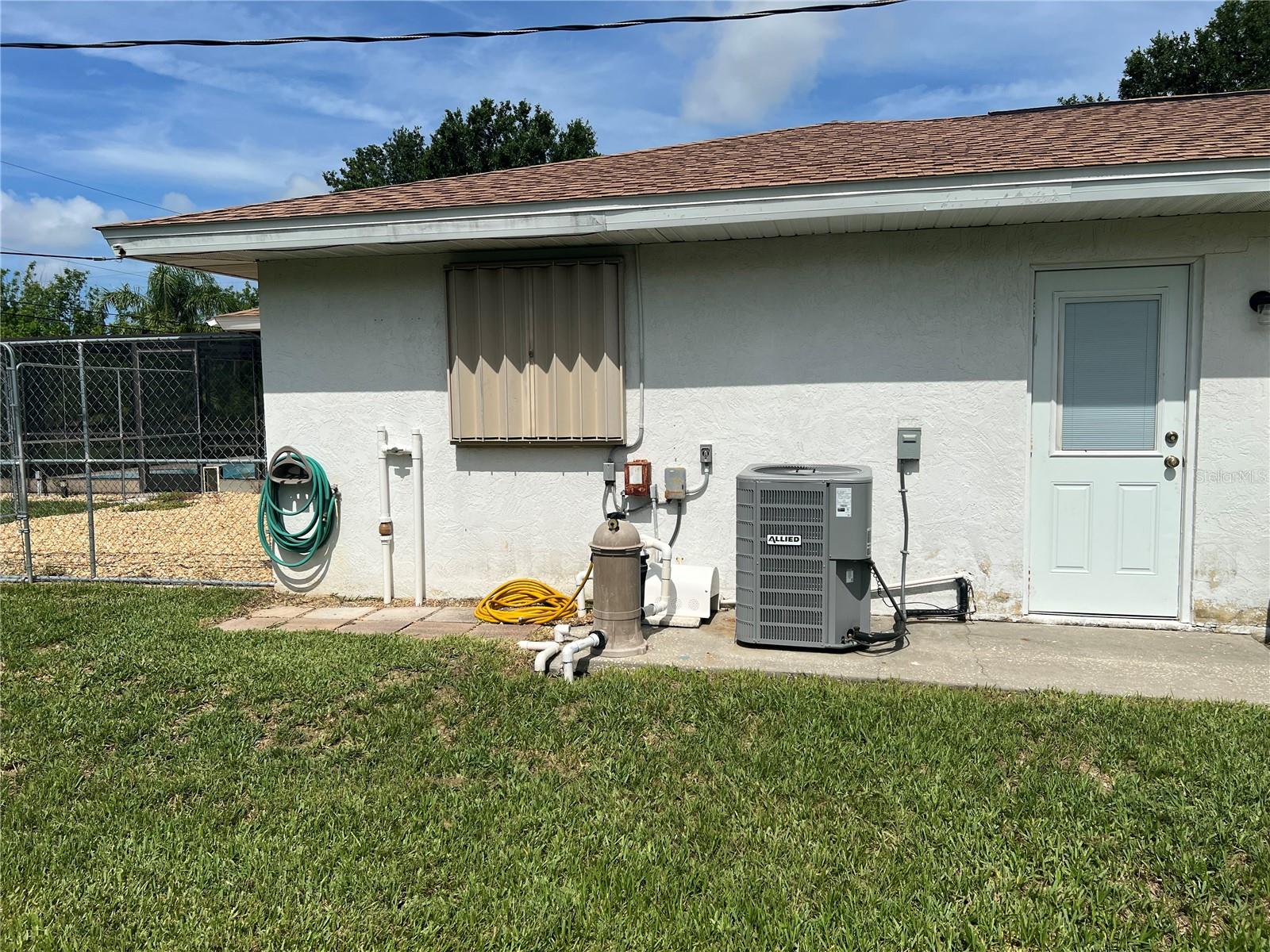 Image 43 of 53 For 11029 Vanessa Avenue