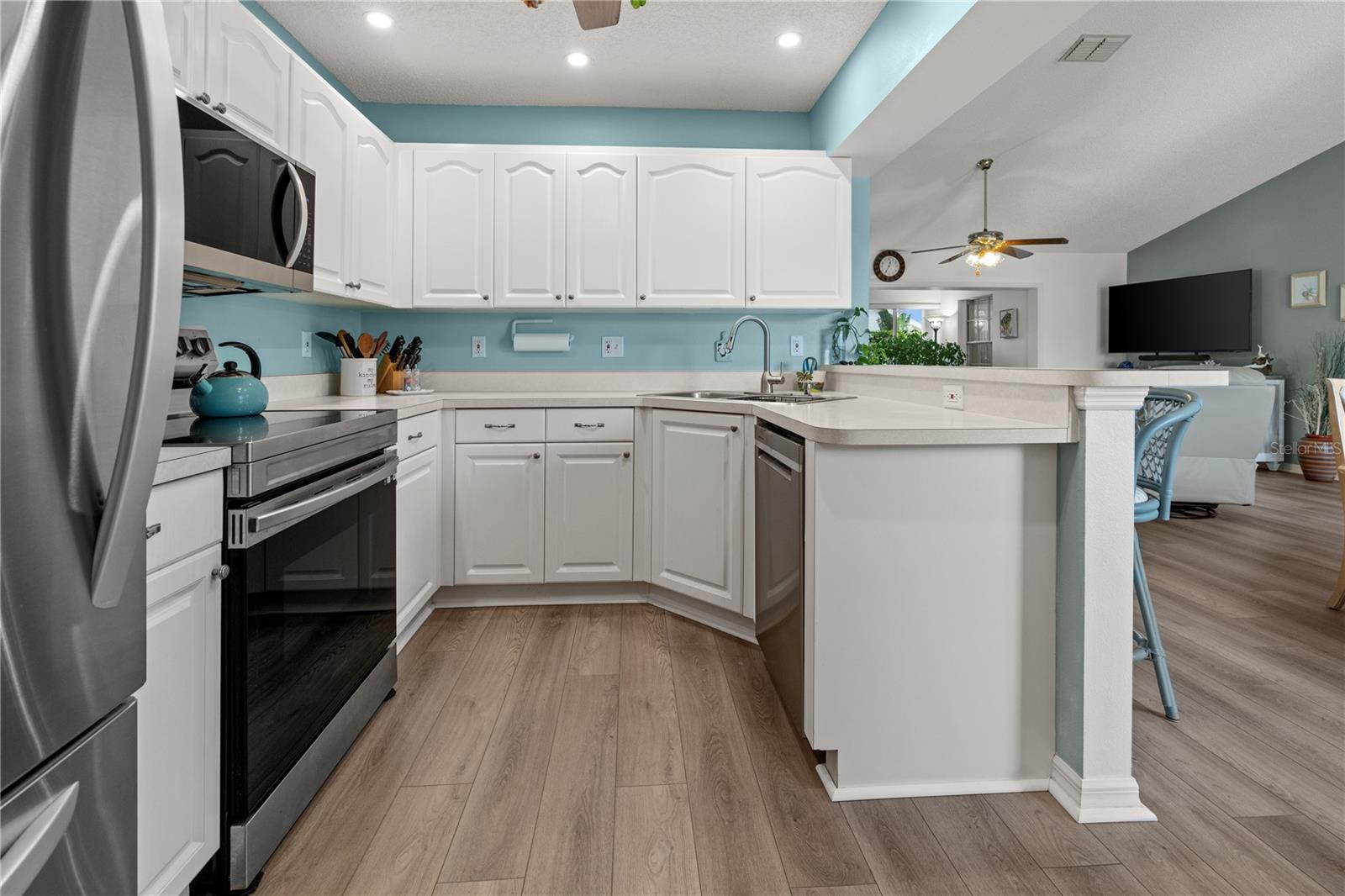 Image 13 of 54 For 237 Park Forest Boulevard