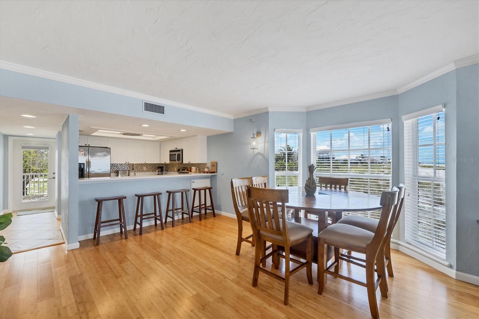 Image 17 of 50 For 7554 Palm Island Drive S 1813