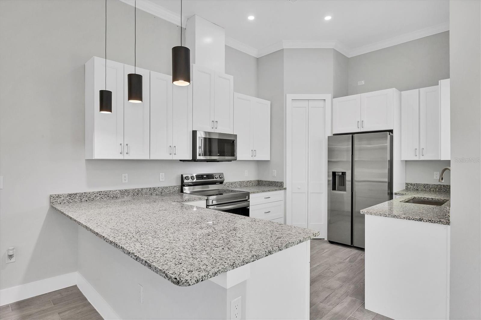 Image 13 of 41 For 123 Ferdon Circle