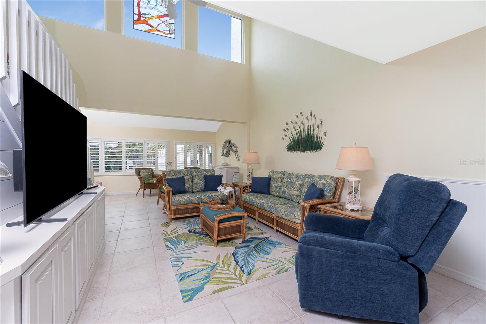 Image 13 of 54 For 2955 Beach Road C123