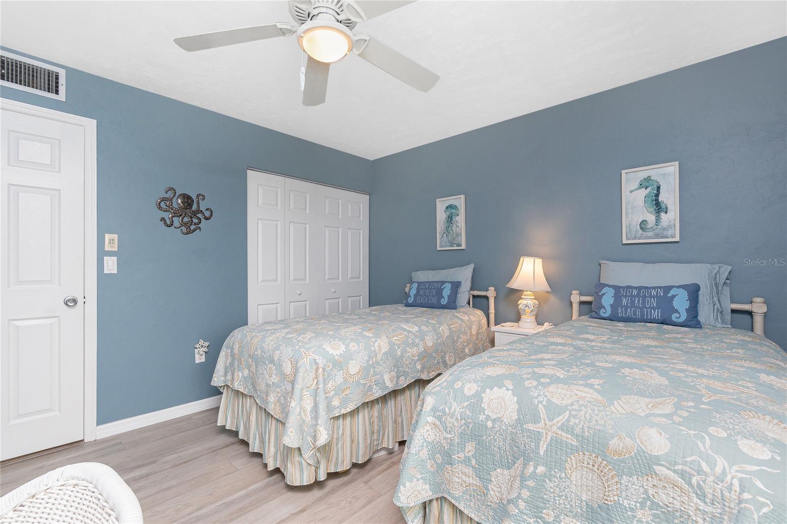 Image 28 of 54 For 2955 Beach Road C123