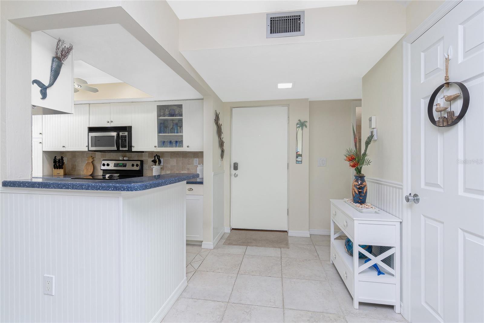Image 3 of 54 For 2955 Beach Road C123