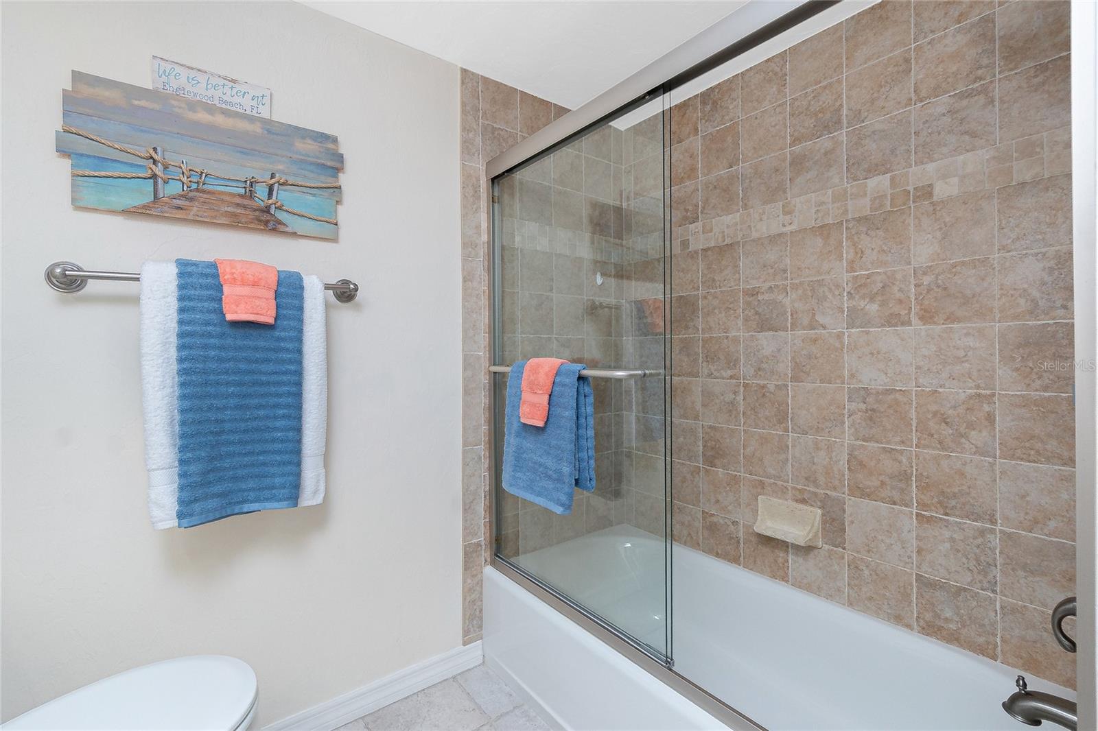 Image 31 of 54 For 2955 Beach Road C123