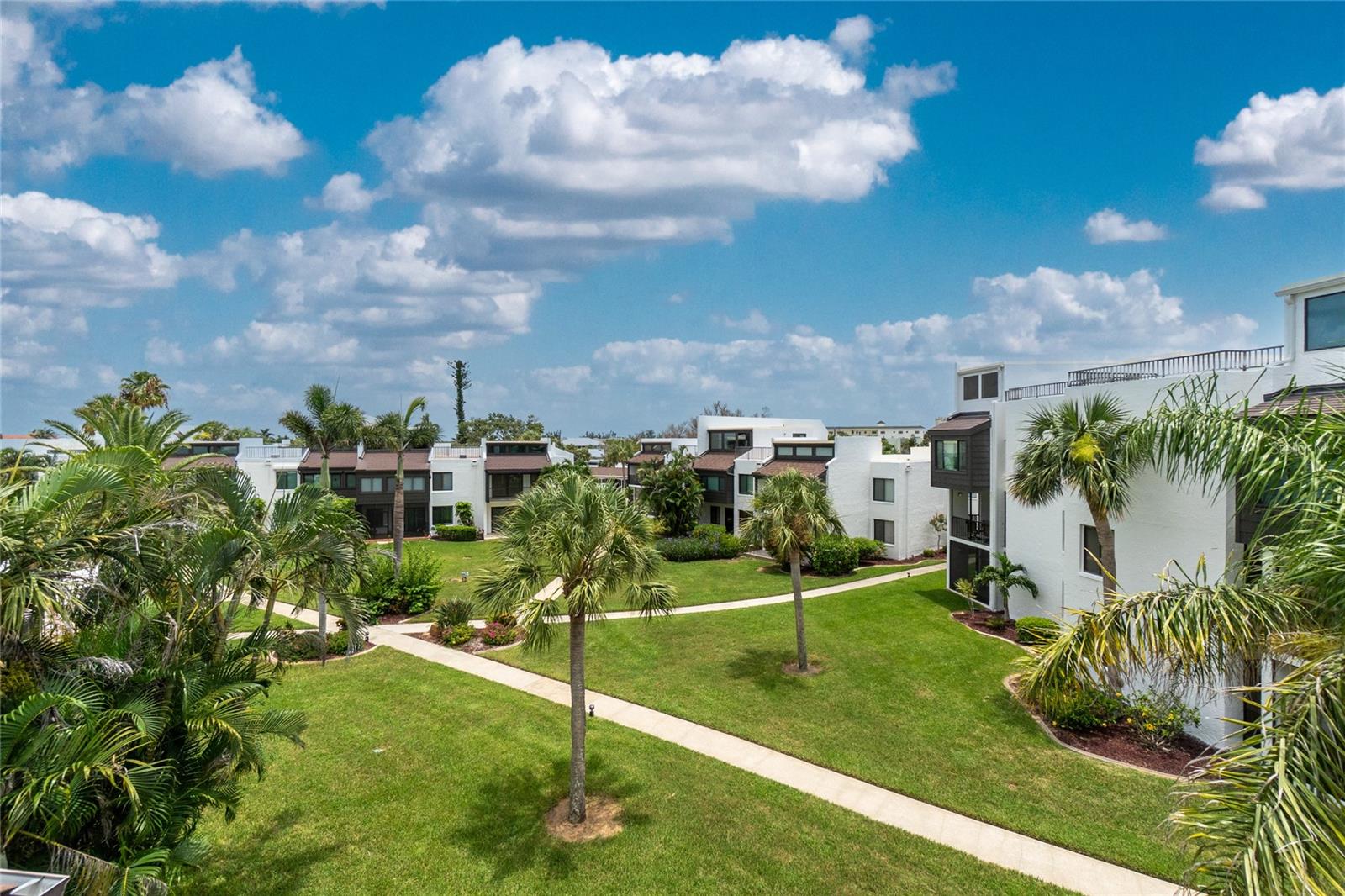 Image 41 of 54 For 2955 Beach Road C123