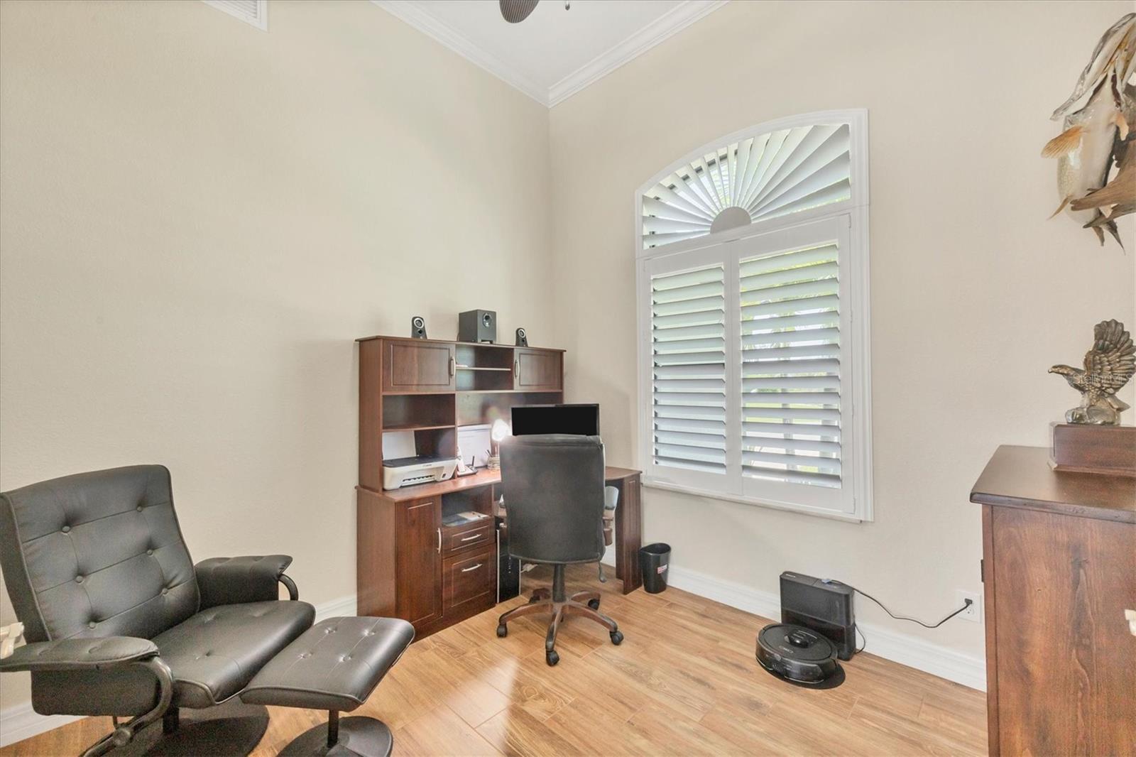 Image 14 of 53 For 15128 Hennipen Circle