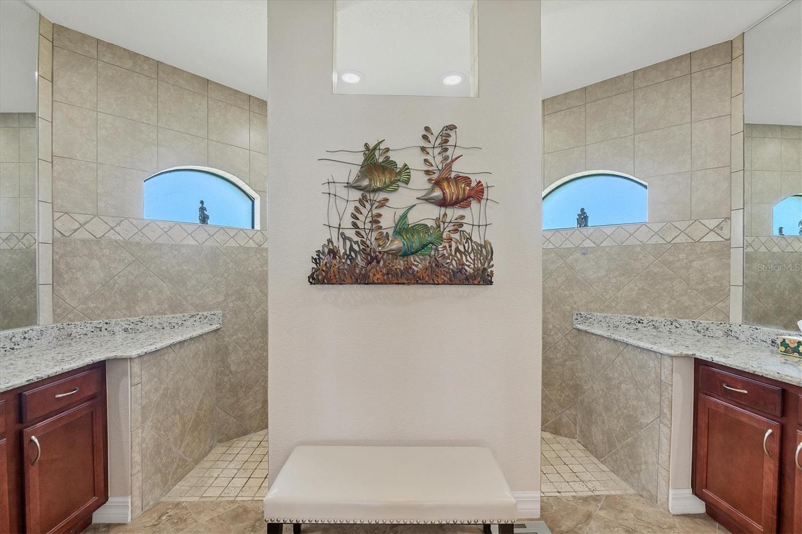 Image 17 of 53 For 15128 Hennipen Circle