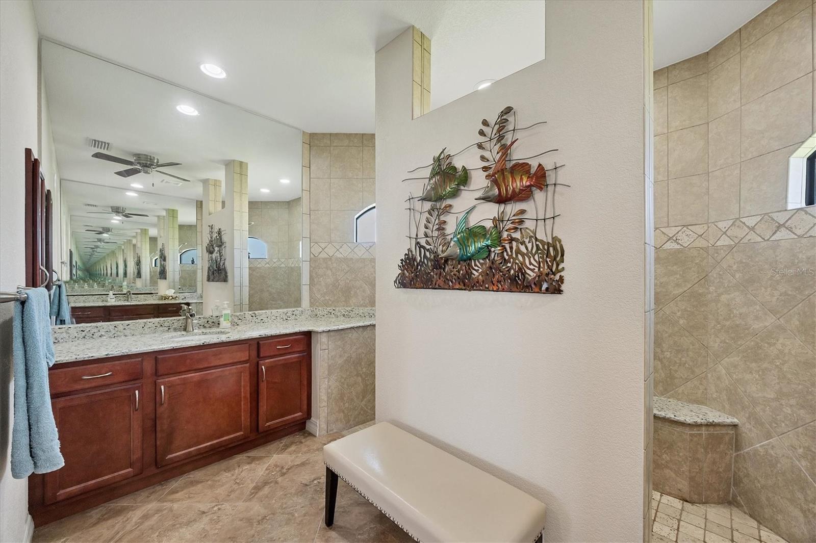 Image 18 of 53 For 15128 Hennipen Circle