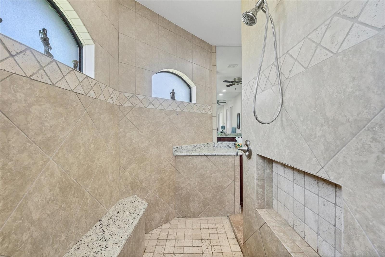 Image 20 of 53 For 15128 Hennipen Circle