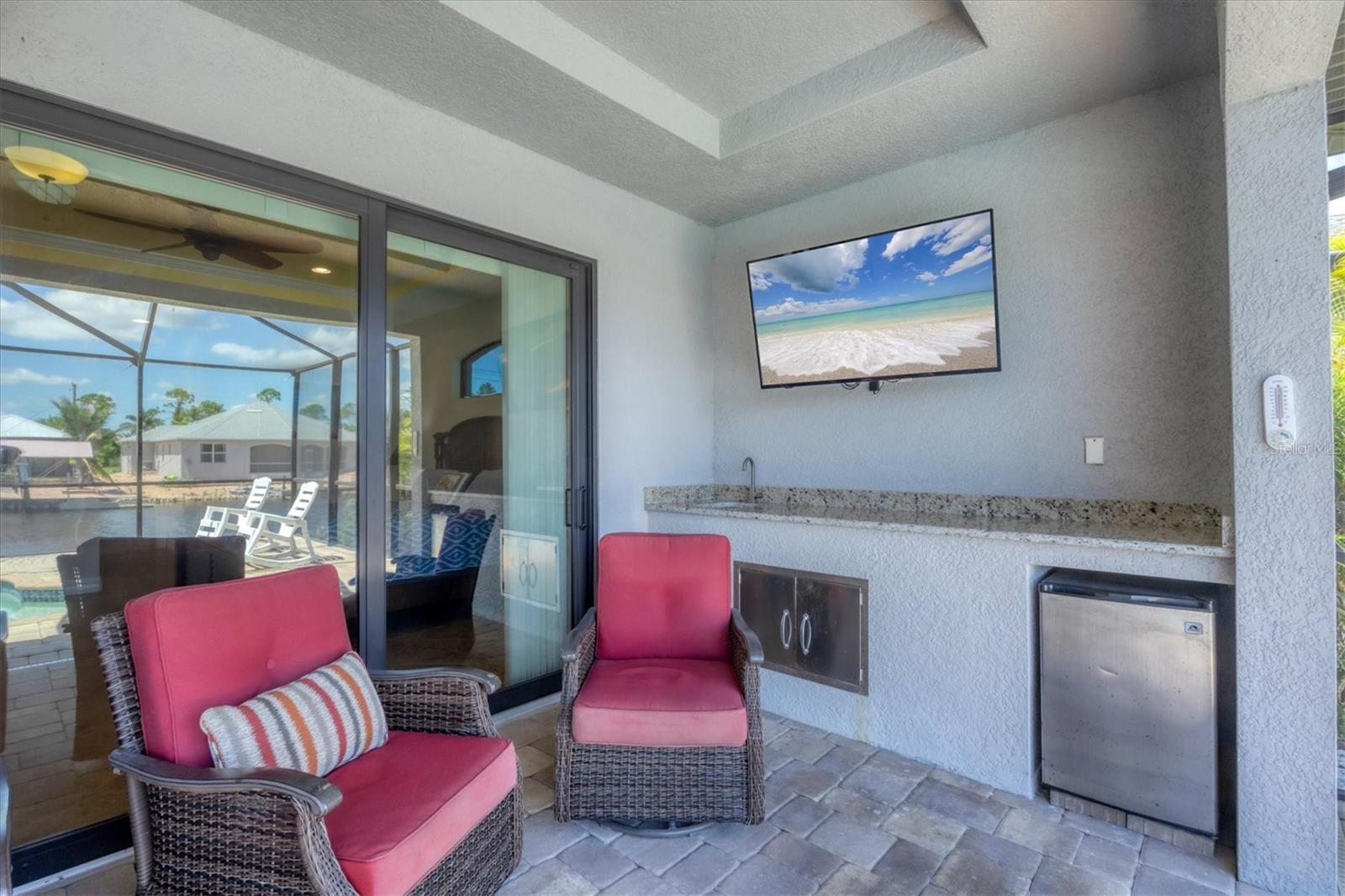 Image 25 of 53 For 15128 Hennipen Circle