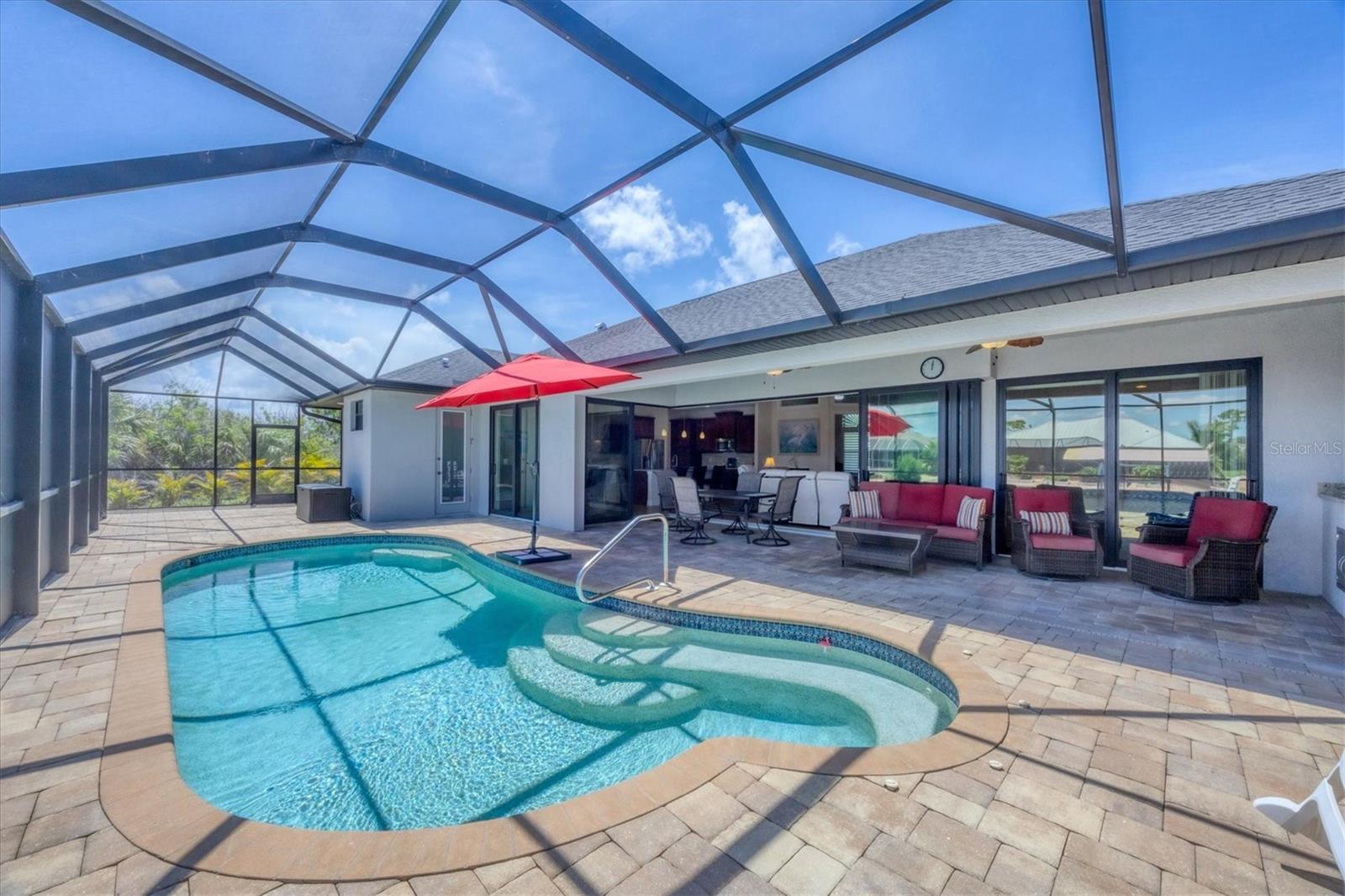 Image 28 of 53 For 15128 Hennipen Circle