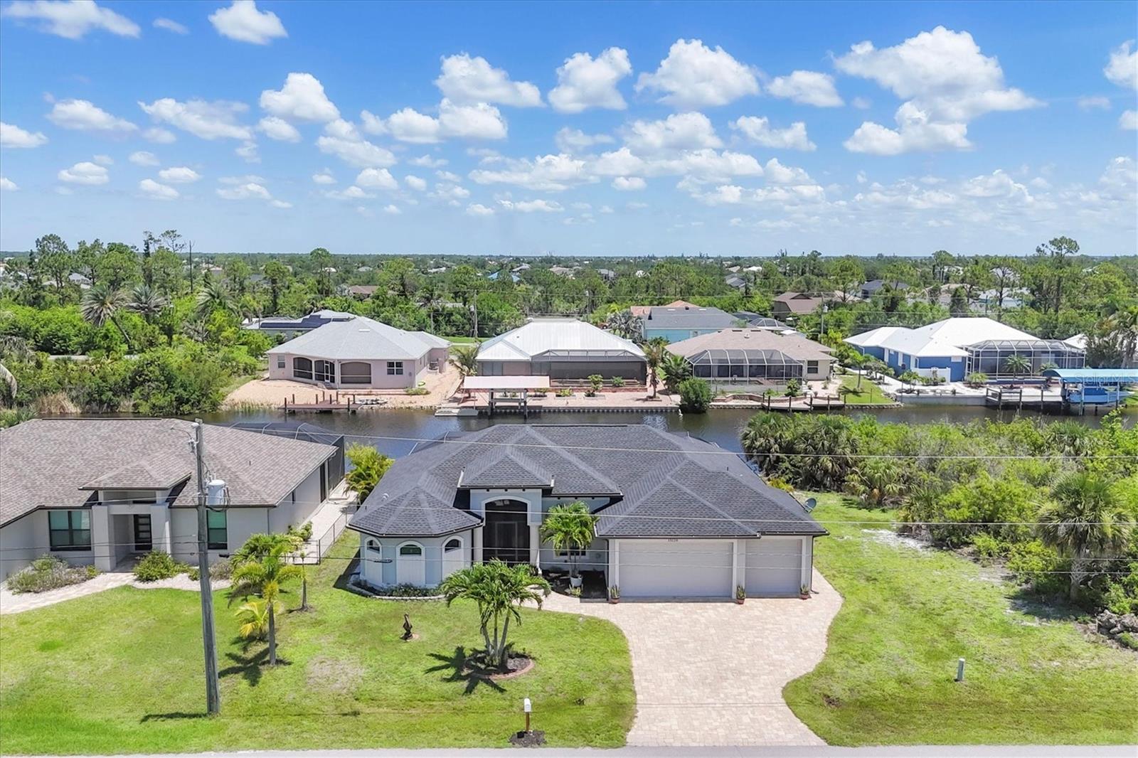 Image 34 of 53 For 15128 Hennipen Circle